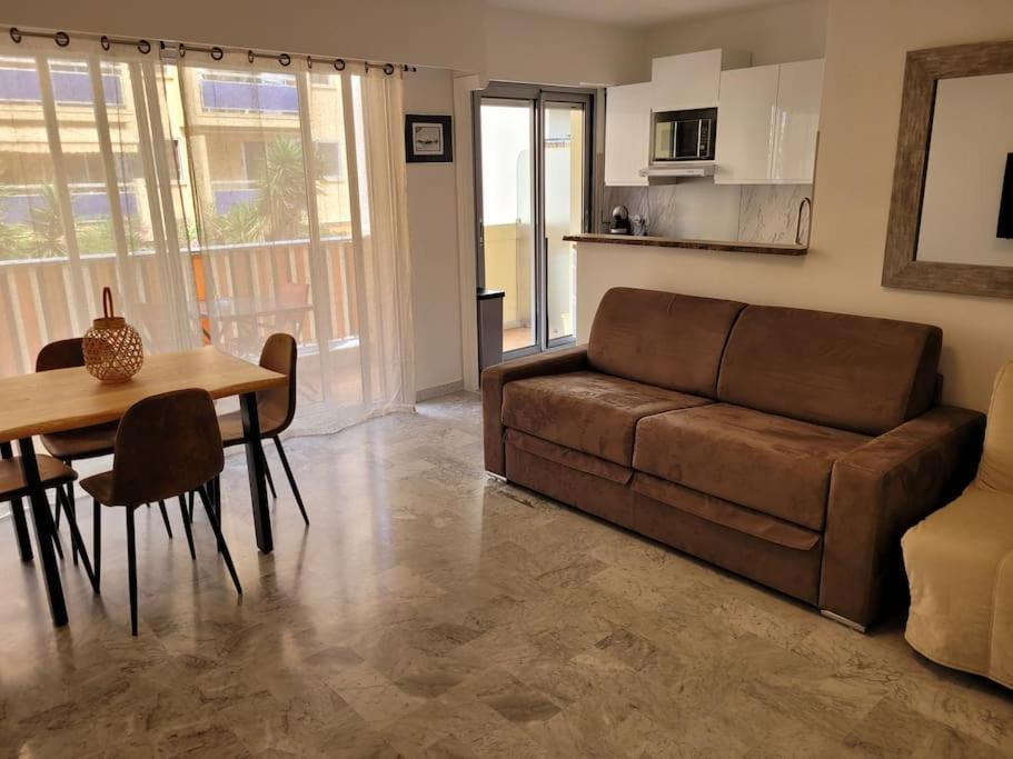 Studio Entre Plages Et Monaco Climatise Parking 罗克布吕讷-卡普马丹 外观 照片